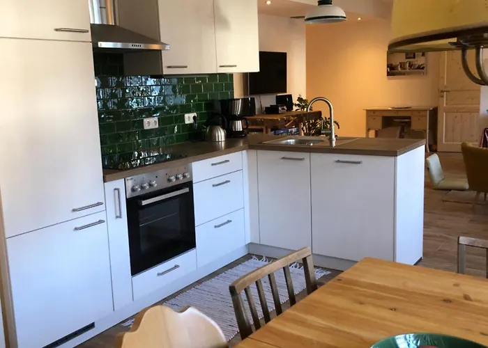 Апартаменты Am Neupersteg - Eine Zum Wohlfuehlen Бад Аусзее